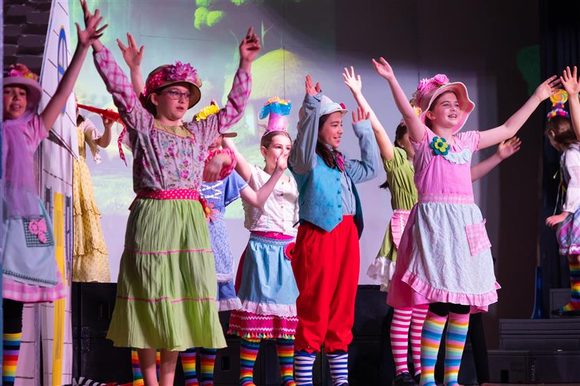 Scales Elementary students onstage